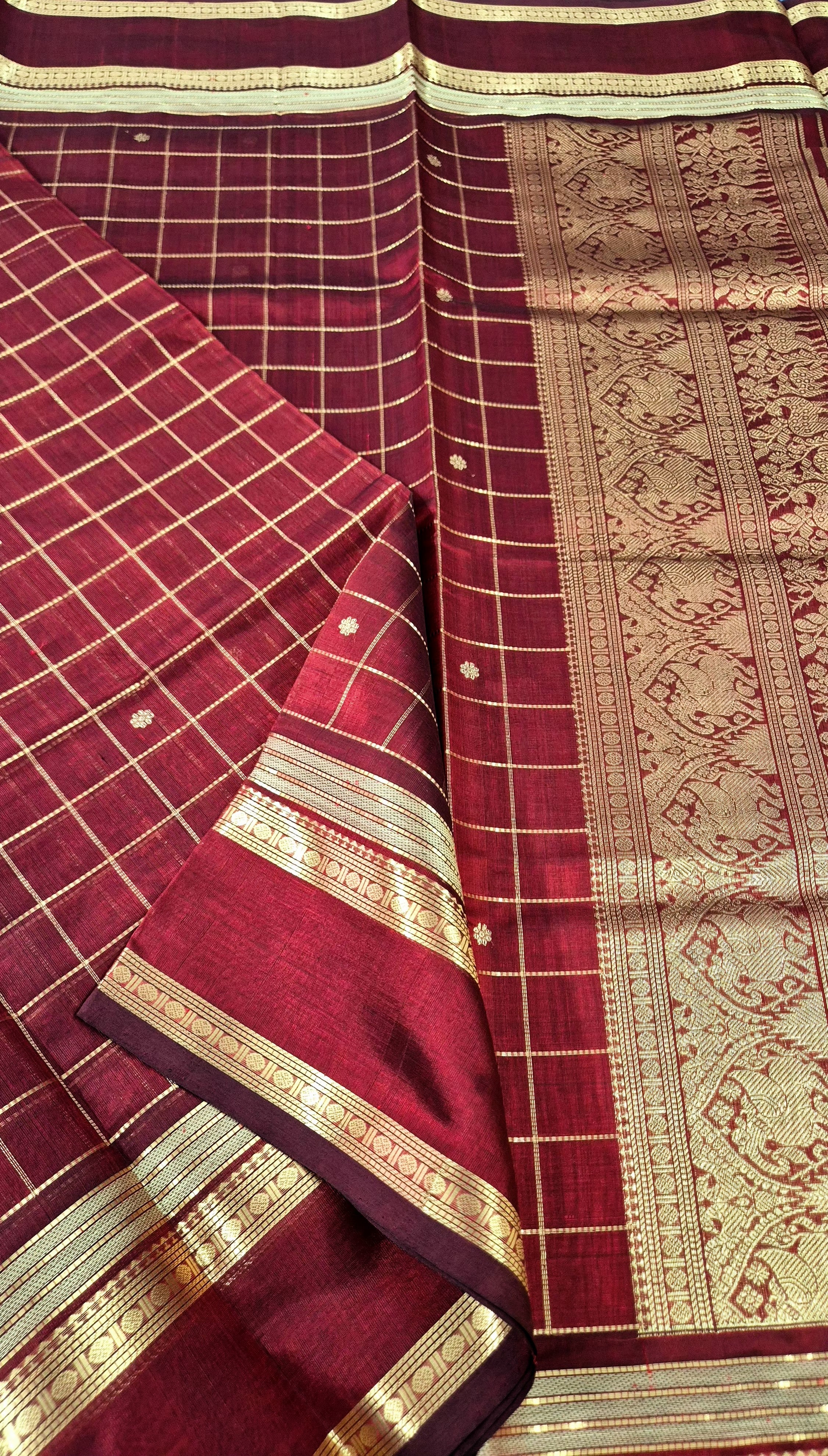 Zari Kissed Silkcotton Saree -56