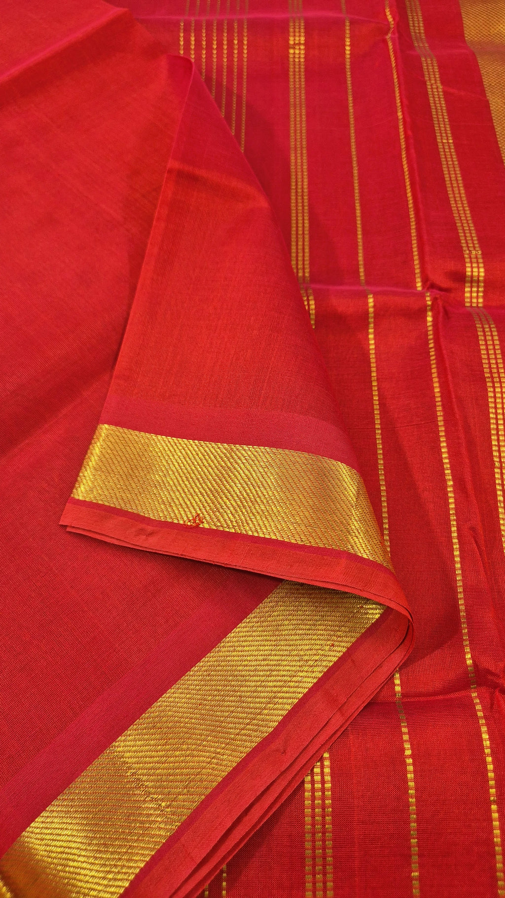 Small border Plain silkcotton saree -Red