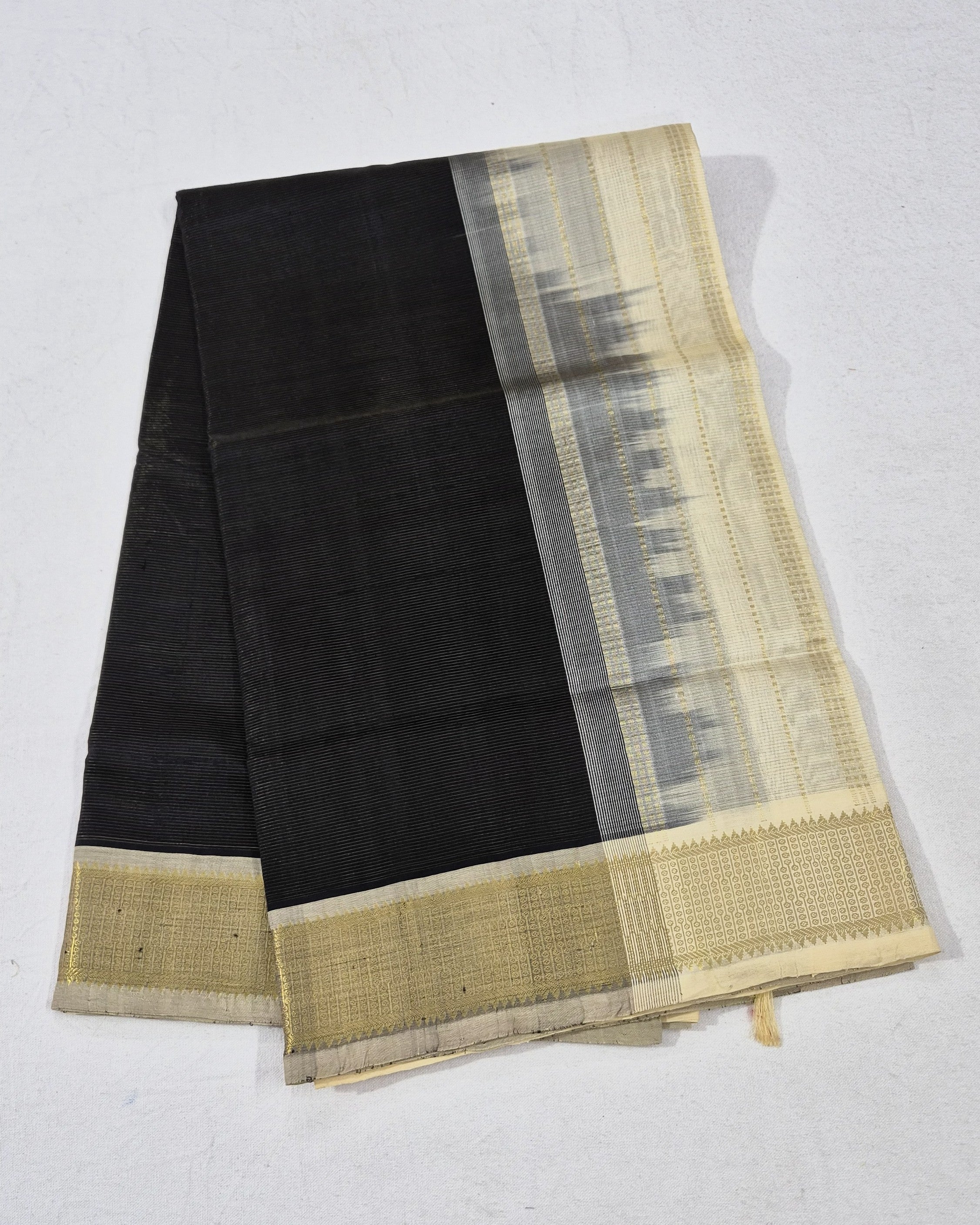 Vairaoosi Silkcotton Saree -SKVBL