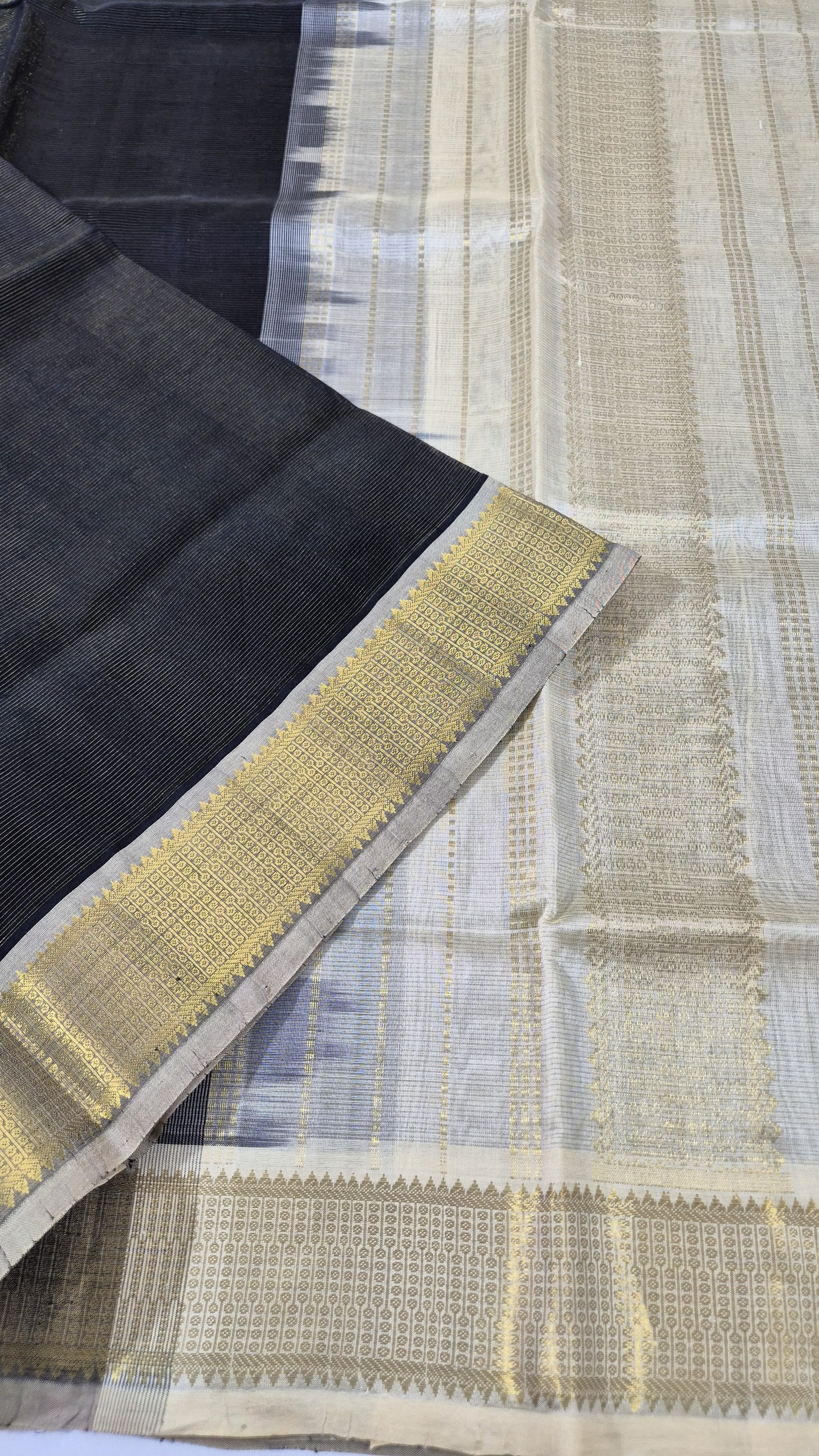 Vairaoosi Silkcotton Saree -SKVBL