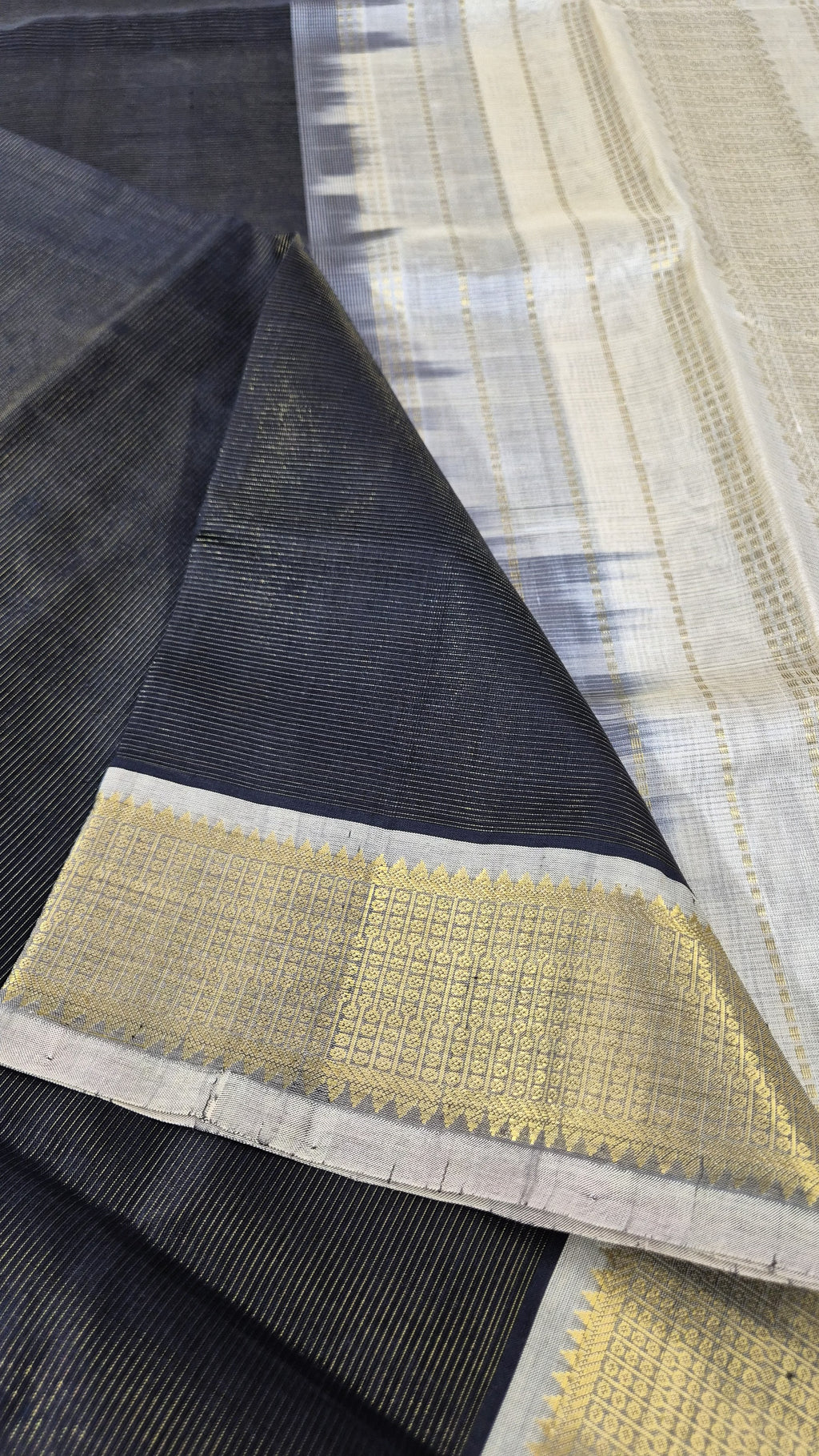Vairaoosi Silkcotton Saree -SKVBL