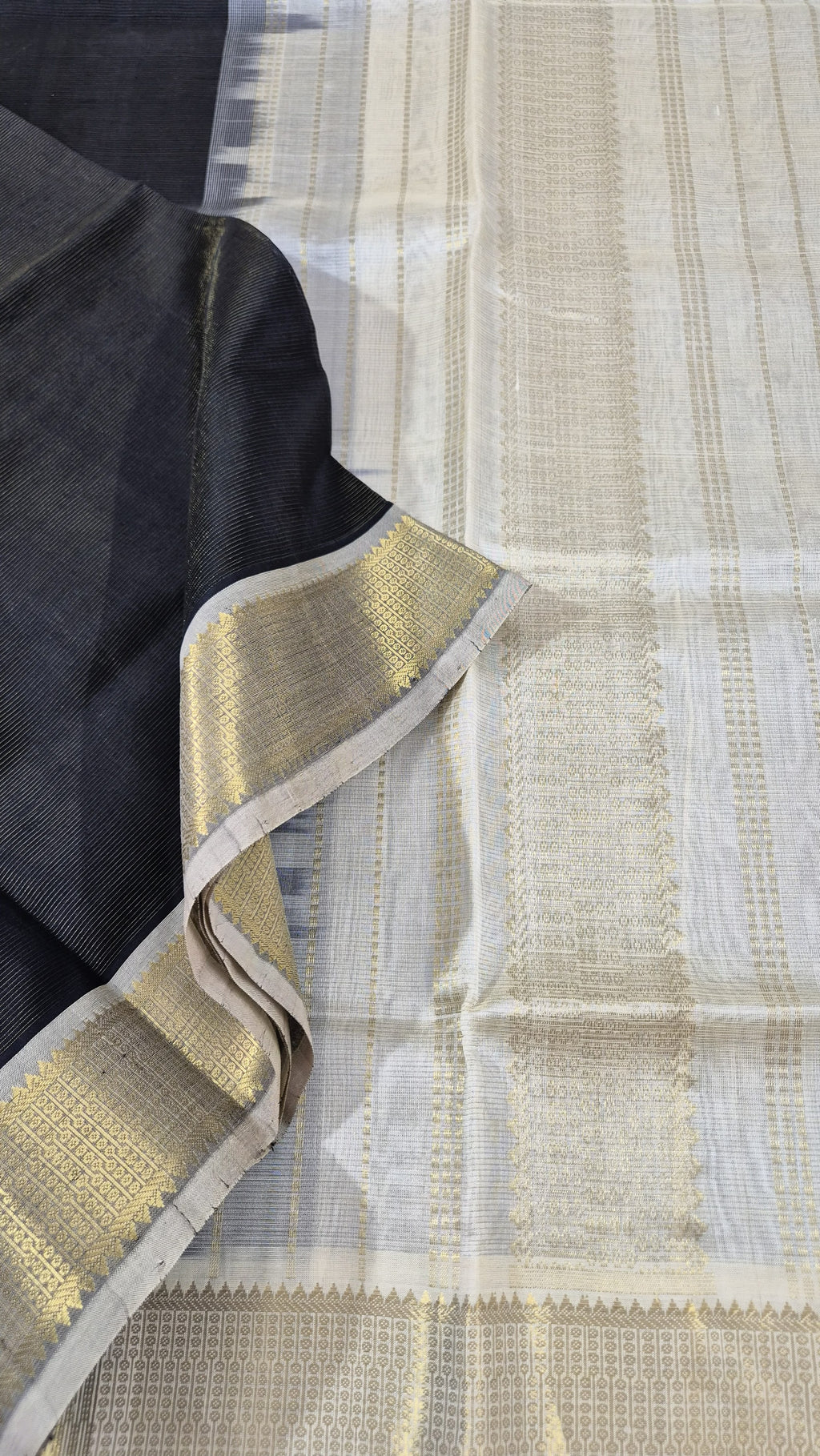 Vairaoosi Silkcotton Saree -SKVBL
